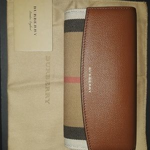 Classic check Burberry wallet.